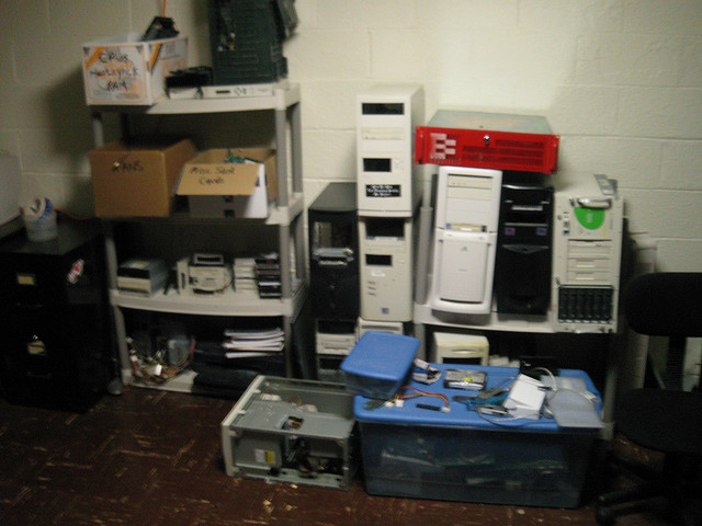 Almacén de recambios de hardware